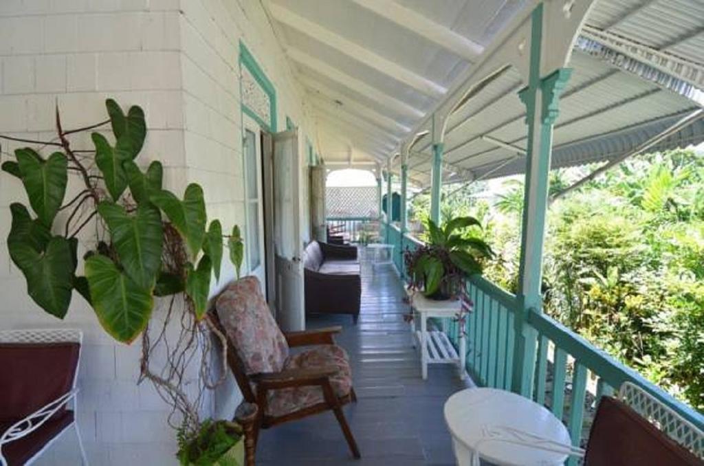 Holiday Home - Guest House ポート・アントニオ エクステリア 写真